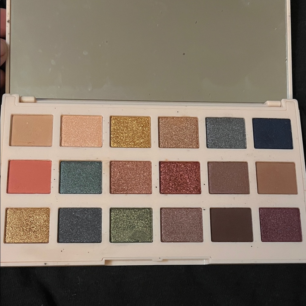 Ciate London Eyeshadow Palette - Elegant Neutrals